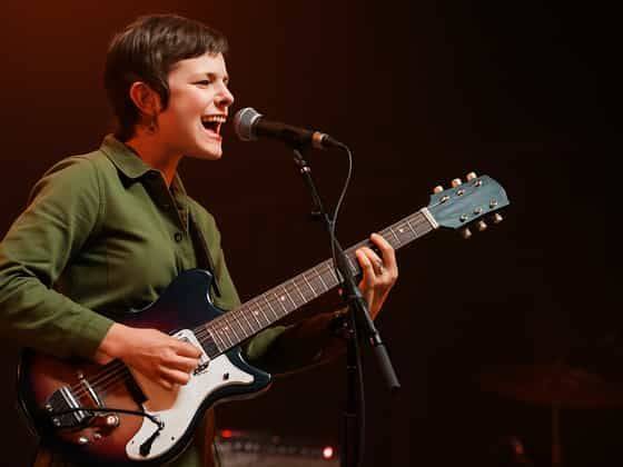 Cat Clyde, Peach Crumb