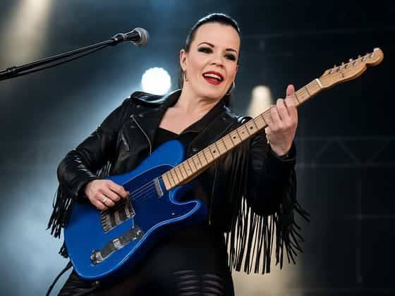 Erja Lyytinen Band - support from Bison Hip