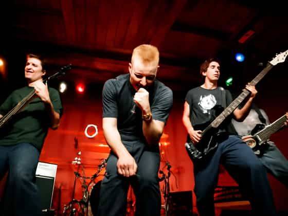 Basement, special guests: Glare