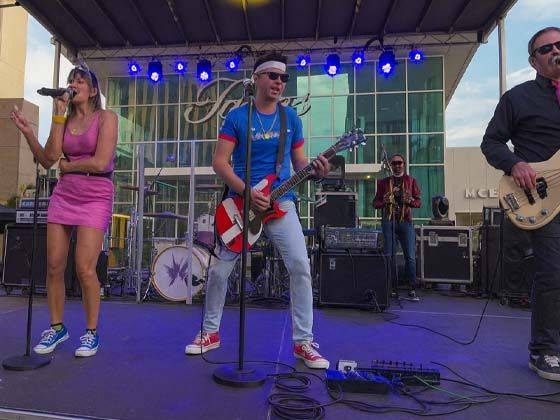 The Legwarmers - 80s Tribute Band